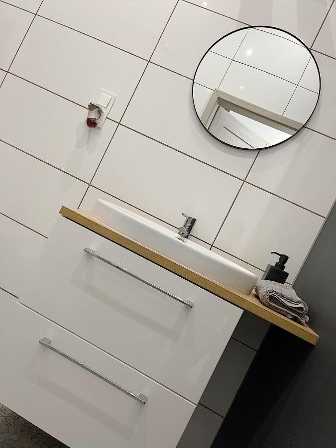 Modern Apartment In The City Center Katowice Ngoại thất bức ảnh